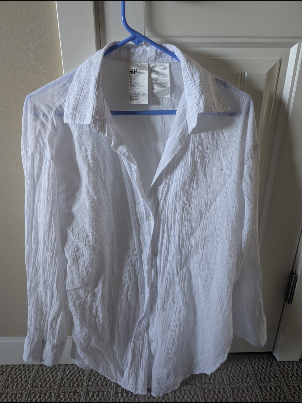 H&M Men's White Long-Sleeve Button-Down Shirt